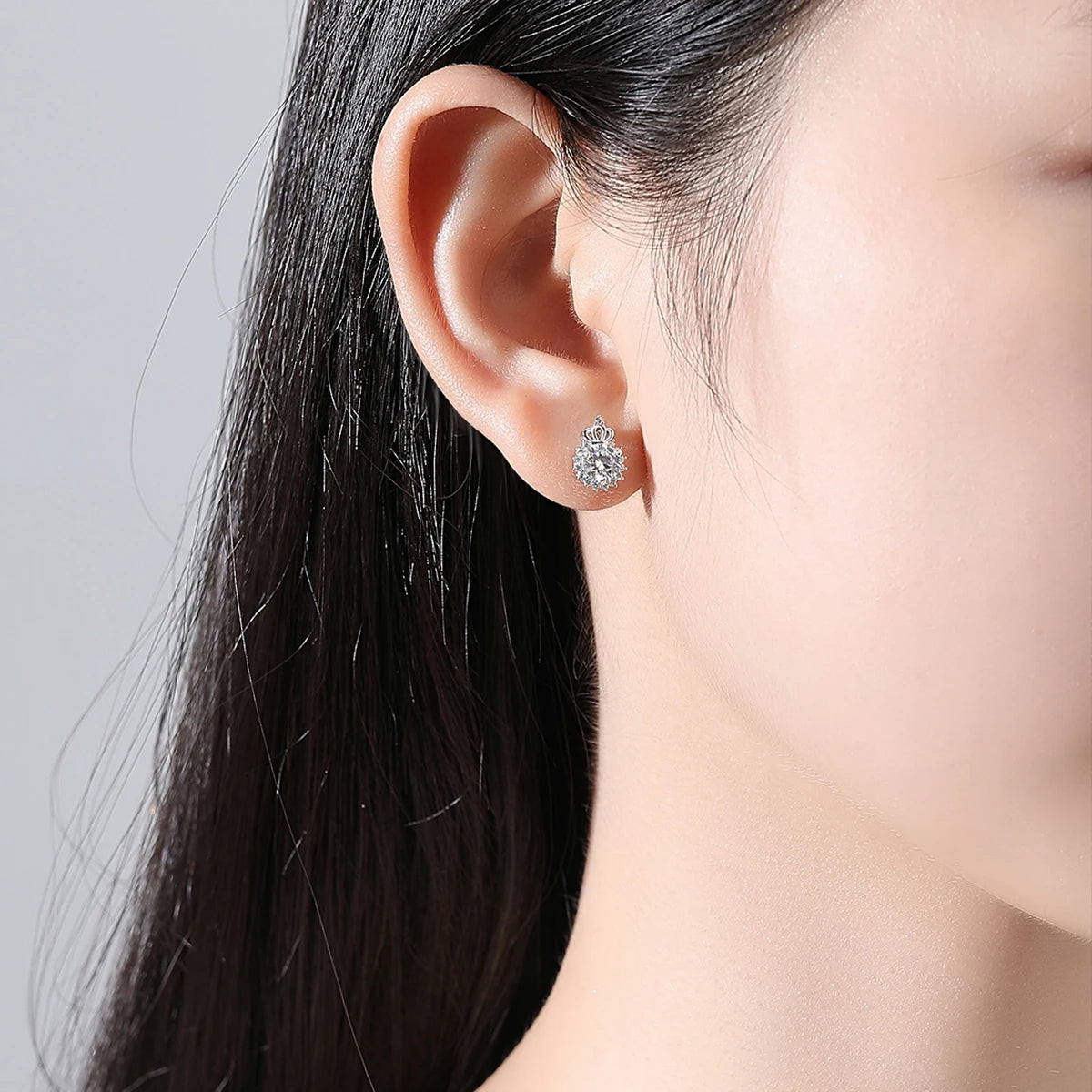 Crown shaped Moissanite diamond Earring Flower Wedding Sterling Stud 925 Fashion  Ladies Woman stud earring